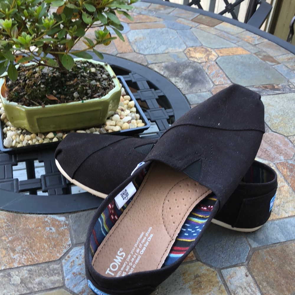 Black Toms